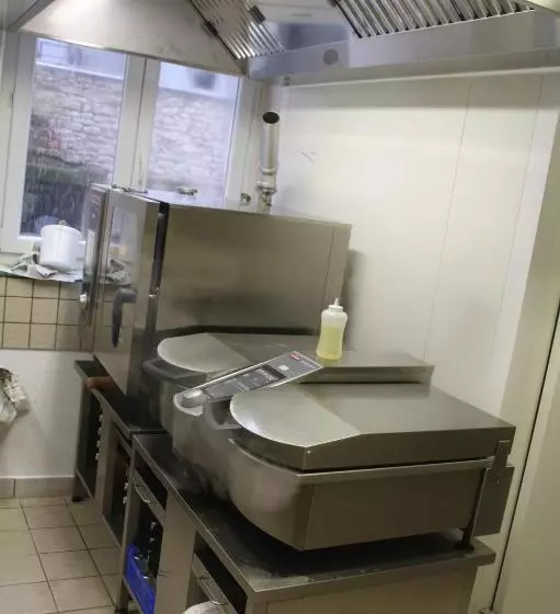 Отель Logis Hôtel Restaurant La Renaissance