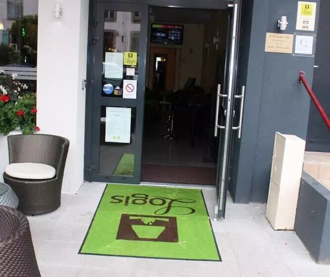 Отель Logis Hôtel Restaurant La Renaissance