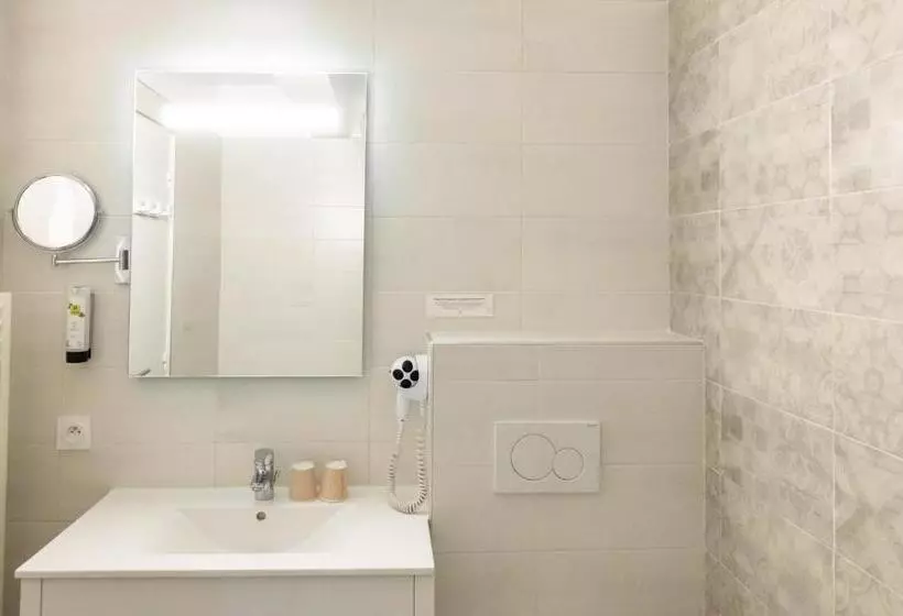 فندق Logis Hôtel St Sylvestre