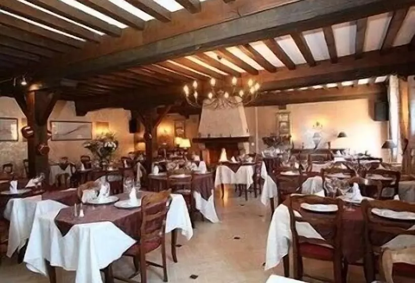 호텔 Logis Le Bourguignon