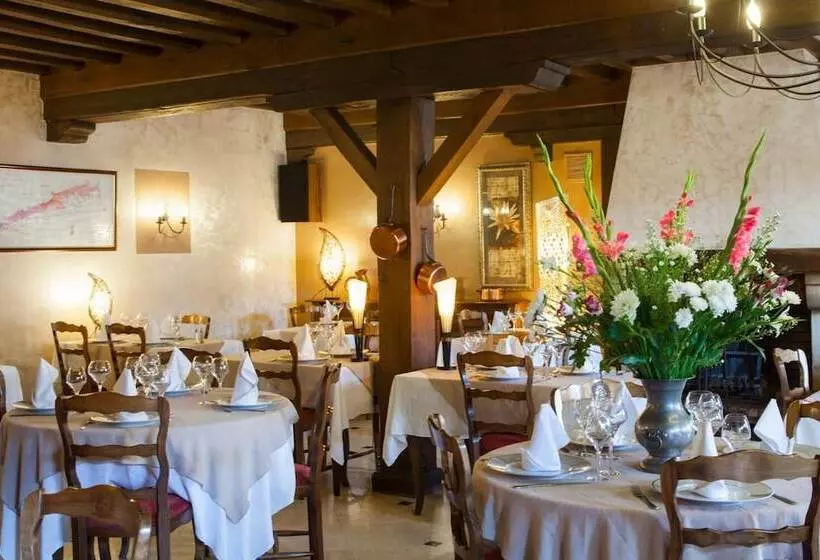 호텔 Logis Le Bourguignon