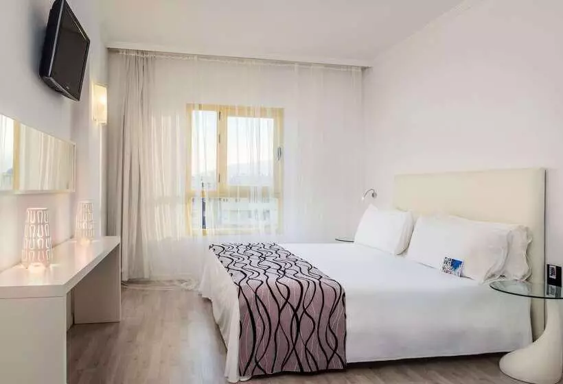 Отель Melilla Puerto, Affiliated by Meliá