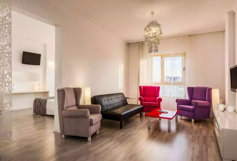 Отель Melilla Puerto, Affiliated by Meliá