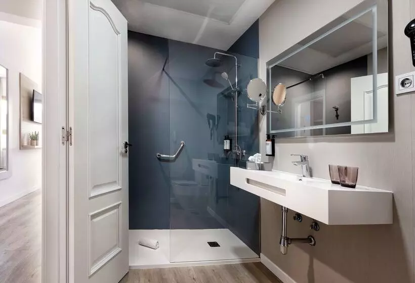 Отель Melilla Puerto, Affiliated by Meliá