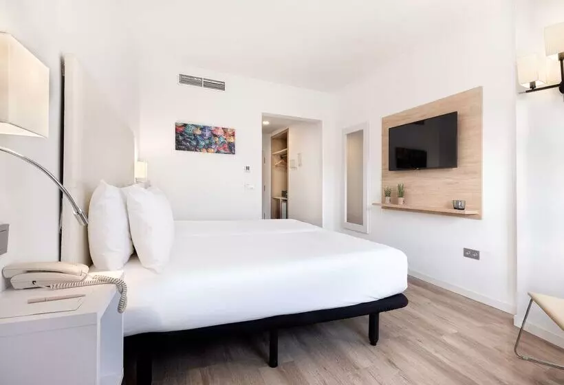 Отель Melilla Puerto, Affiliated by Meliá