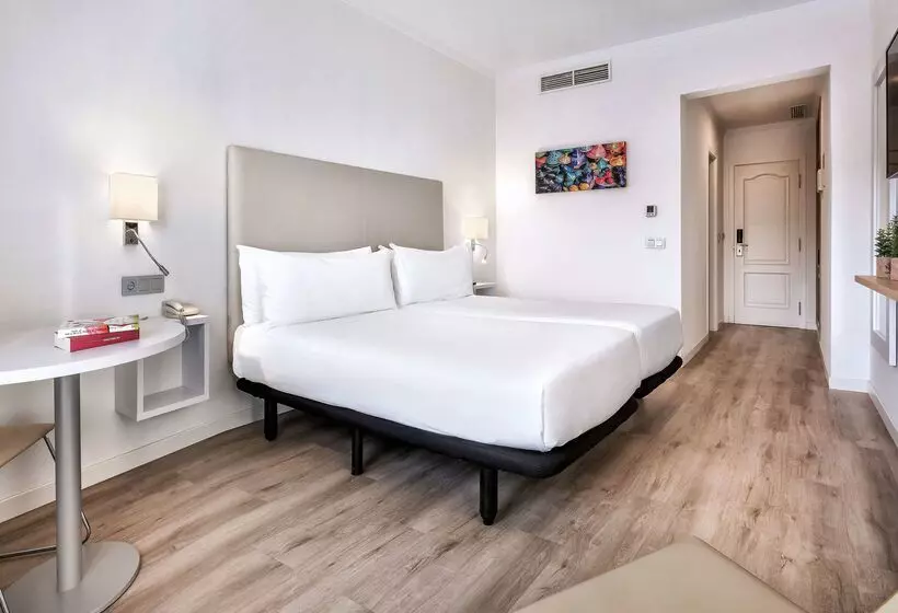 Отель Melilla Puerto, Affiliated by Meliá