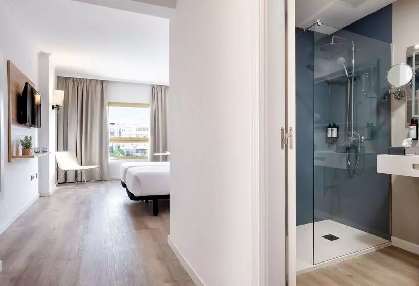 Отель Melilla Puerto, Affiliated by Meliá