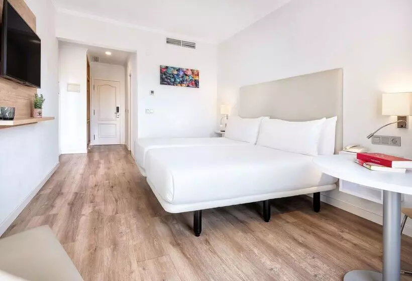 Отель Melilla Puerto, Affiliated by Meliá