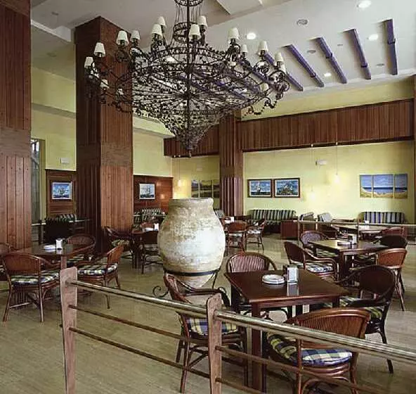 Отель Melilla Puerto, Affiliated by Meliá