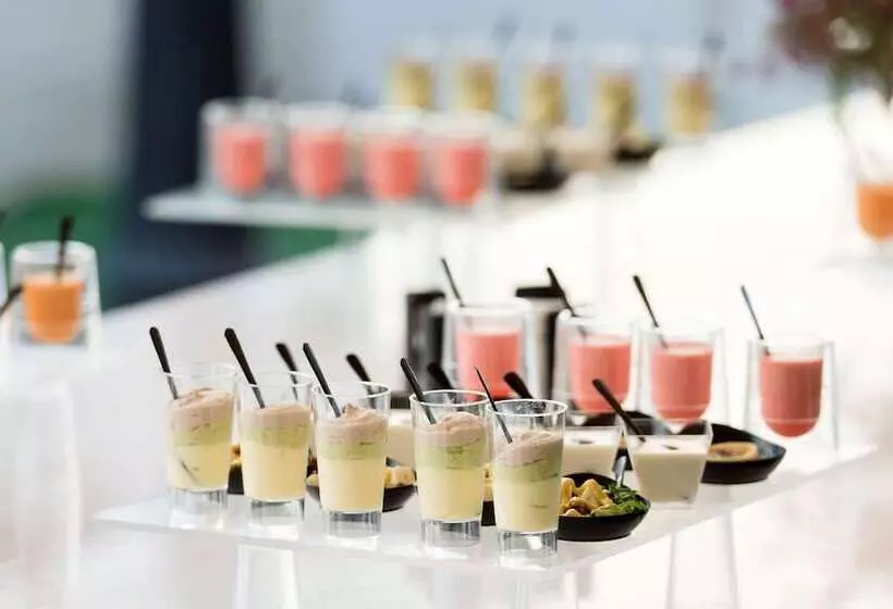 Отель Melilla Puerto, Affiliated by Meliá