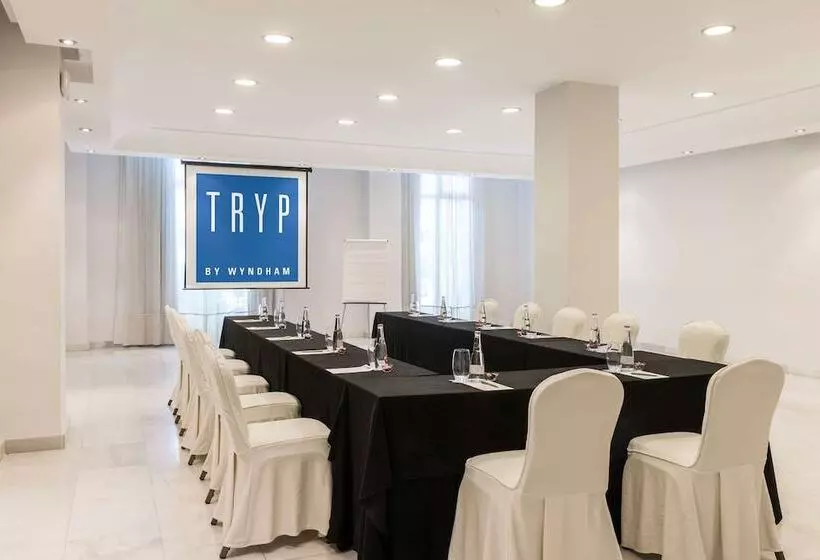 Отель Melilla Puerto, Affiliated by Meliá