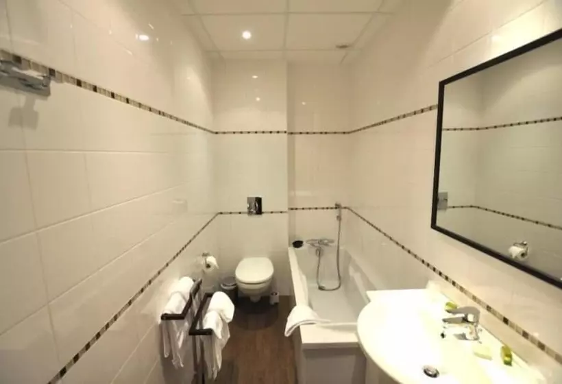 Brit Hotel Confort Bagnoles Normandie