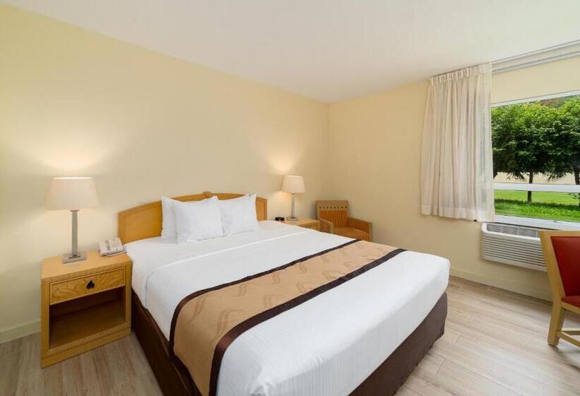 Quality Hotel Real Aeropuerto San Salvador