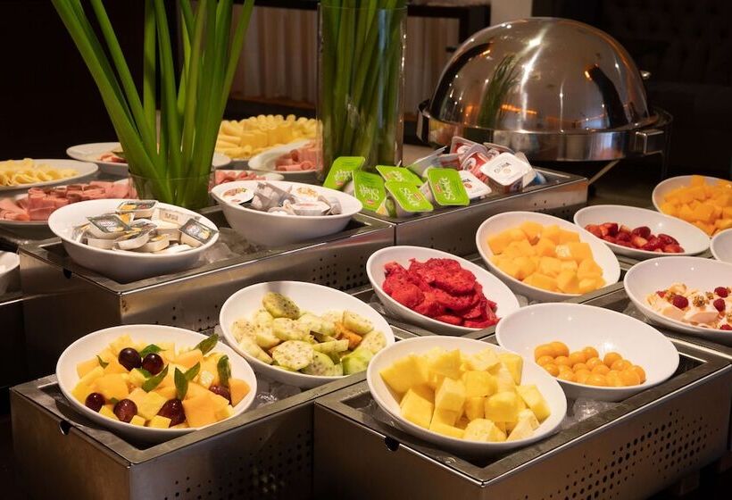 Radisson Hotel San Isidro