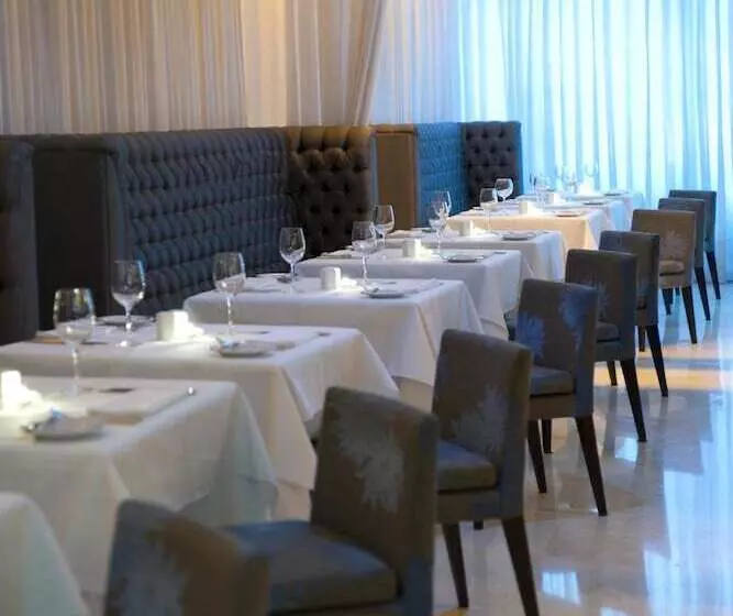 Radisson Hotel San Isidro