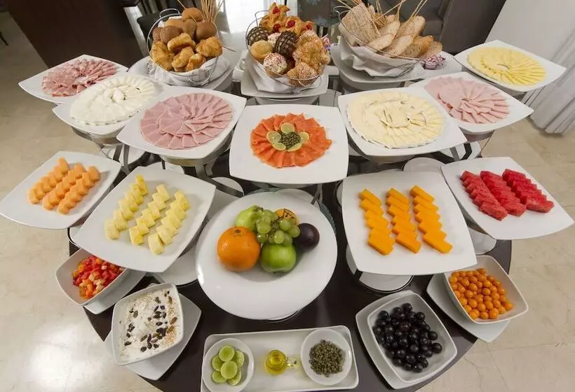 Radisson Hotel San Isidro