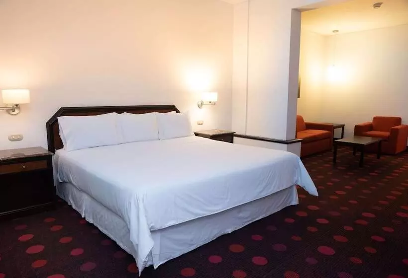 Radisson Hotel San Isidro