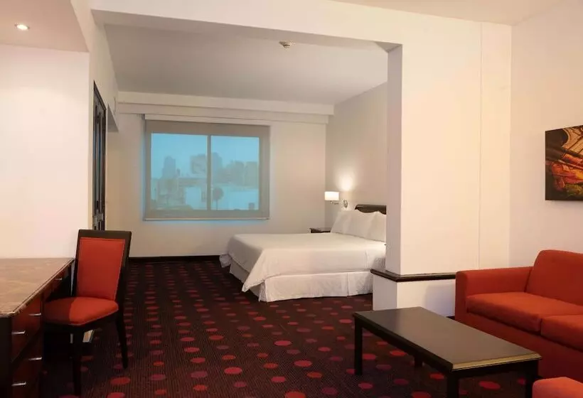 Radisson Hotel San Isidro