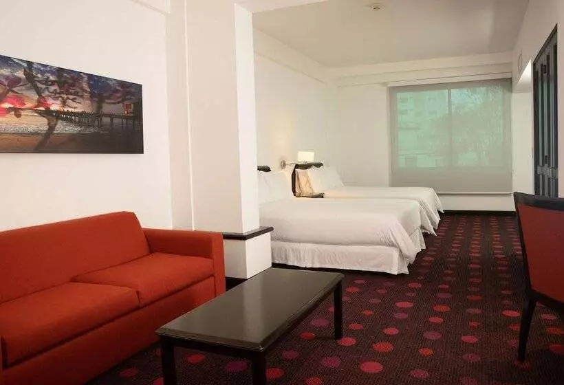 Radisson Hotel San Isidro