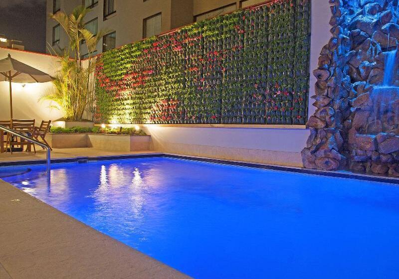 Radisson Hotel San Isidro