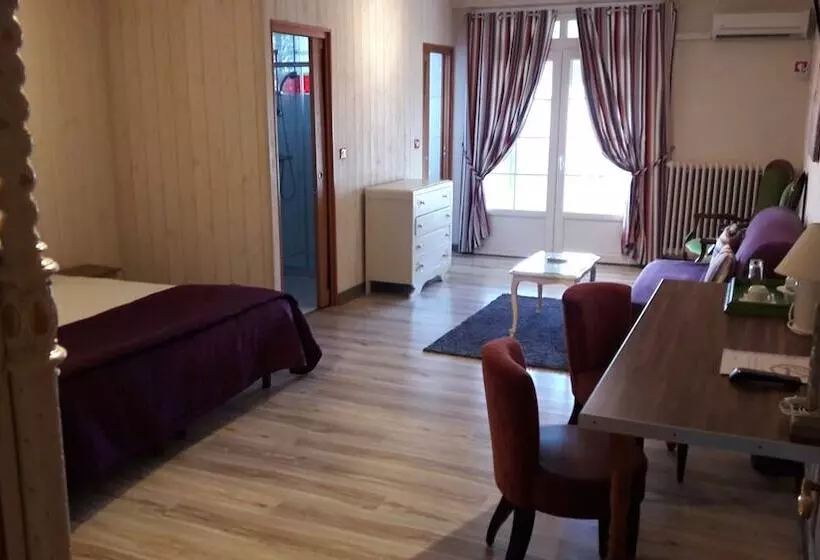 酒店 Logis Hôtel Restaurant L Essille