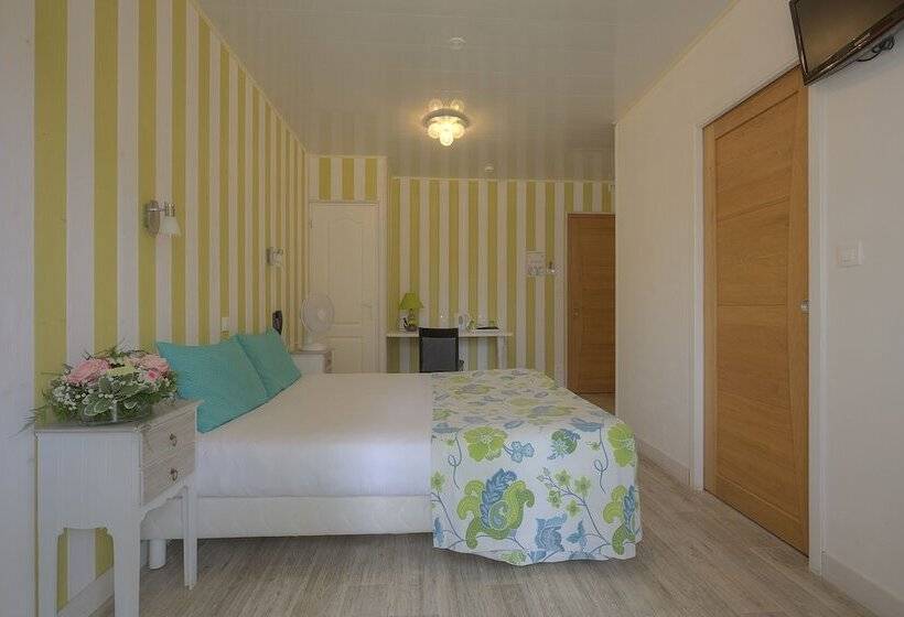 בית מלון כפרי Logis Hôtel Restaurant L Essille