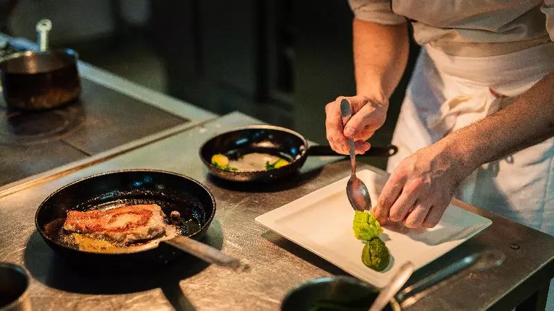 Logis Hotel Restaurant Le Cheval Blanc