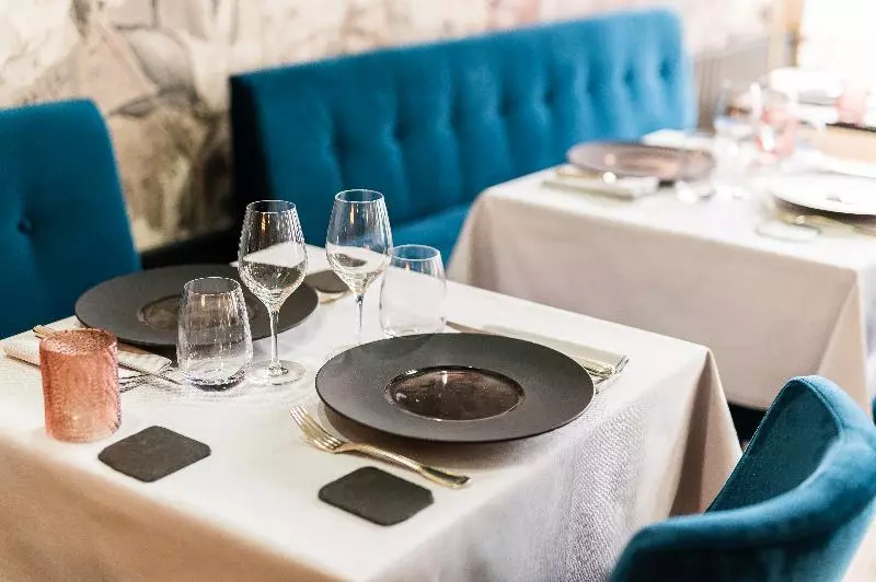 Logis Hotel Restaurant Le Cheval Blanc