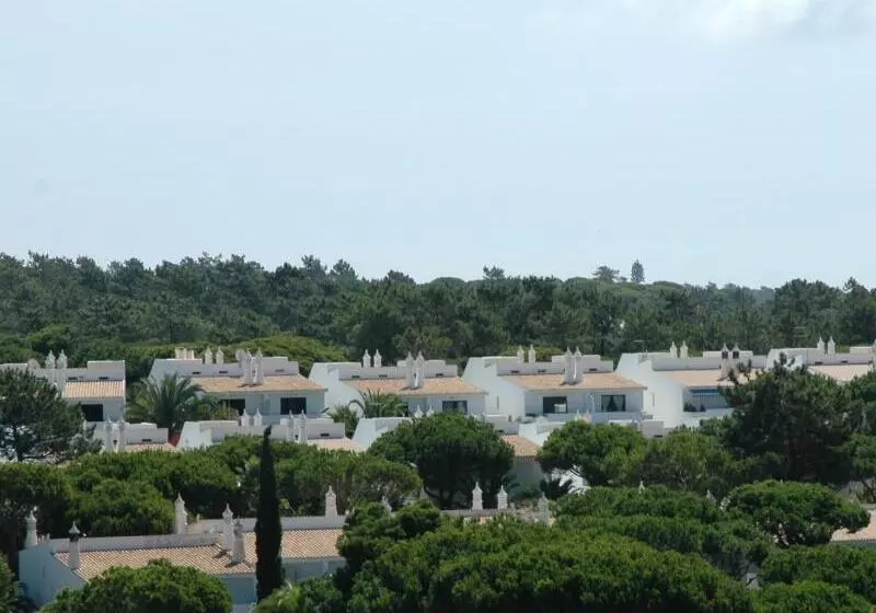 Vale Do Garrao Villas
