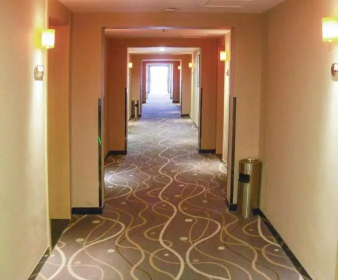 Hotelli 7 Days Premium Beijing Dabaotai Metro Station Luhua Road