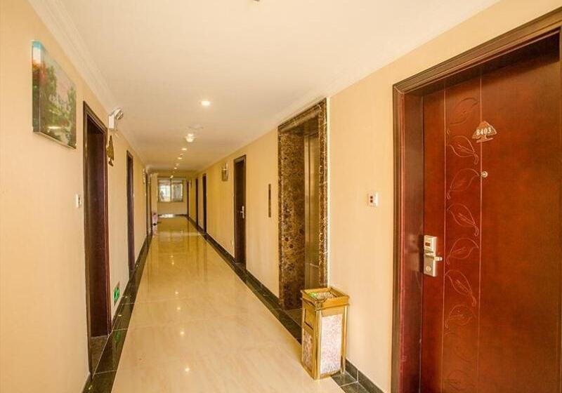 Отель Greentree Inn Sanya Fenghuang Airport Road