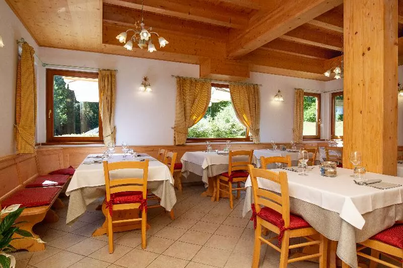 Maaseutuhotelli Chalet Giasenei