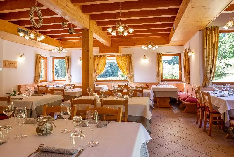 Maaseutuhotelli Chalet Giasenei