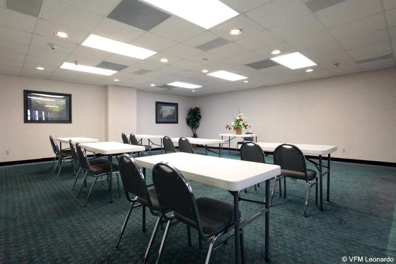 Отель Ark Suites