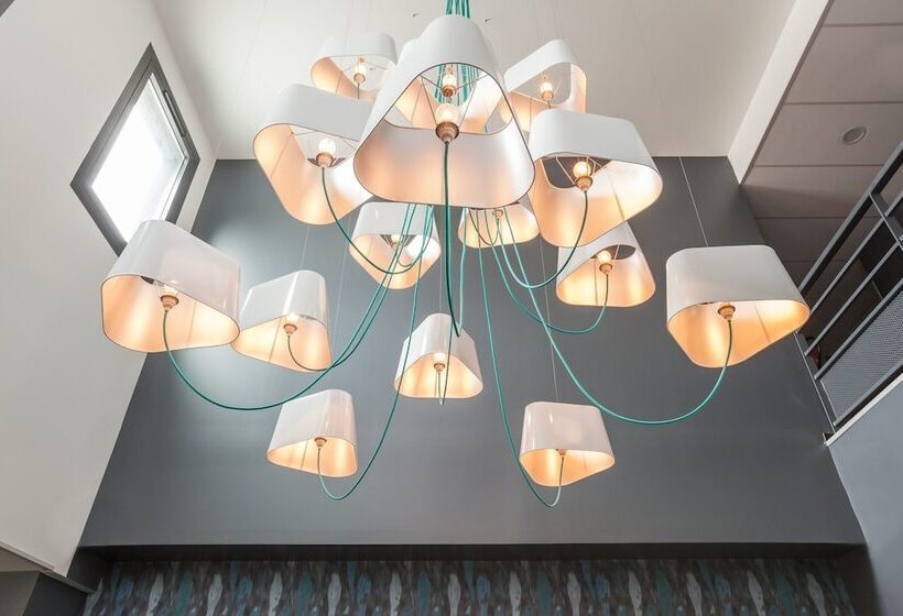 Logis Hotel Restaurant & Spa Au Comte D Ornon