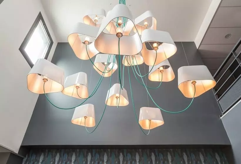 Logis Hotel Restaurant & Spa Au Comte D Ornon