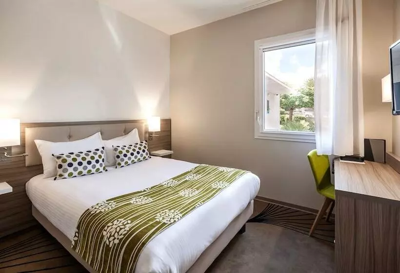 Logis Hotel Restaurant & Spa Au Comte D Ornon