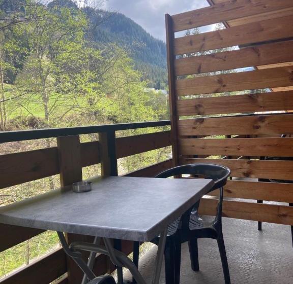 هتل Auberge De La Dranse