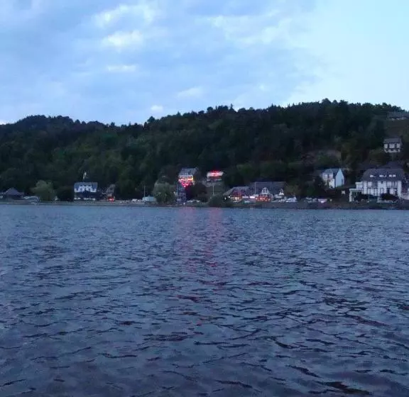 ホテル Logis Hôtel Le Beau Site