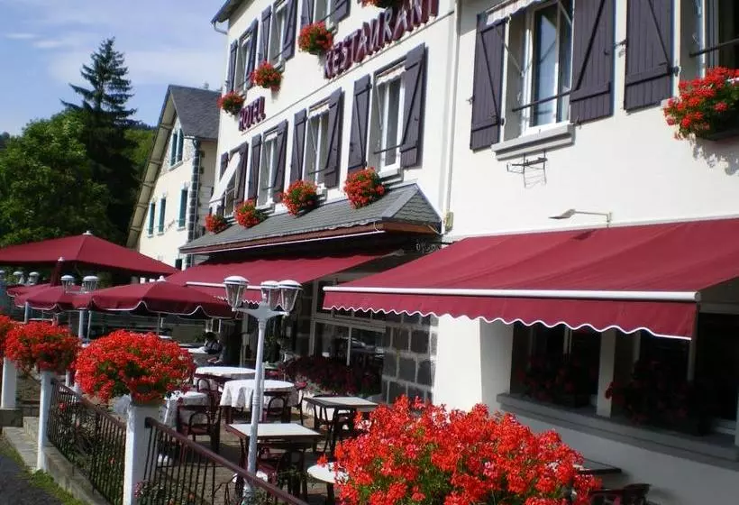 ホテル Logis Hôtel Le Beau Site