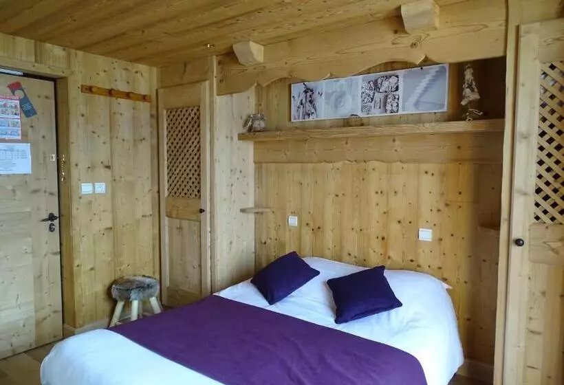 Отель Chalet Hôtel Du Mont Charvin & Spa