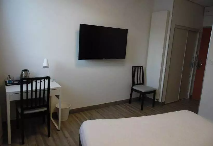 هتل Chante Grelet