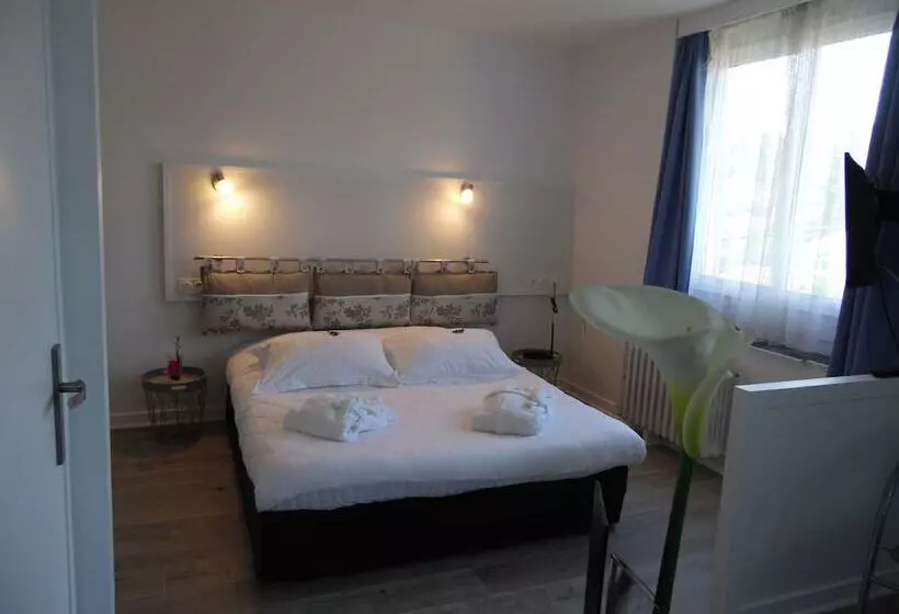 هتل Chante Grelet