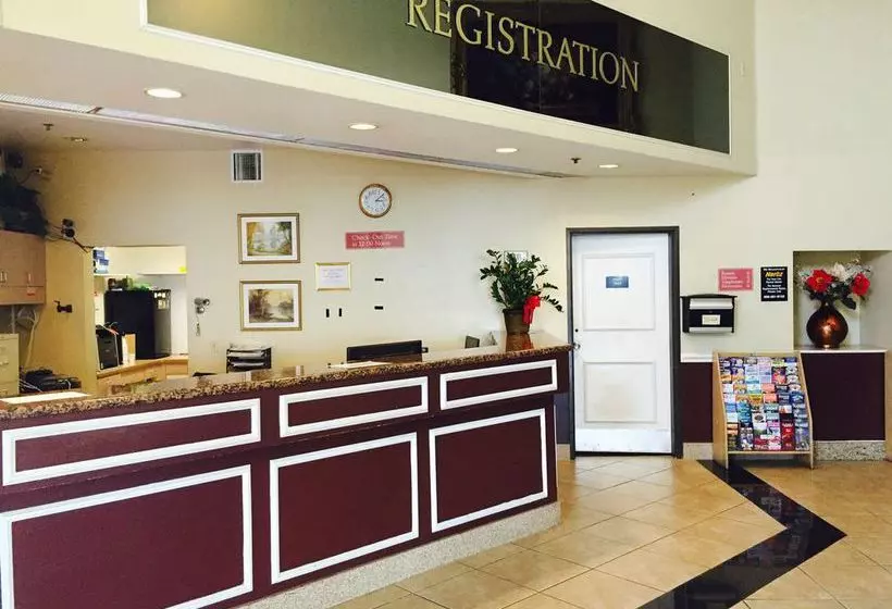 호텔 San Bernardino Inn & Suites