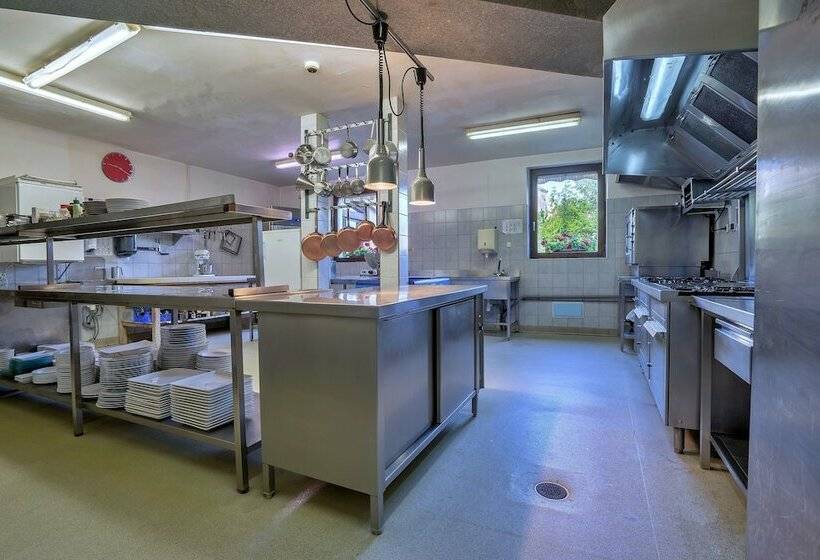 فندق Bergerie Du Château