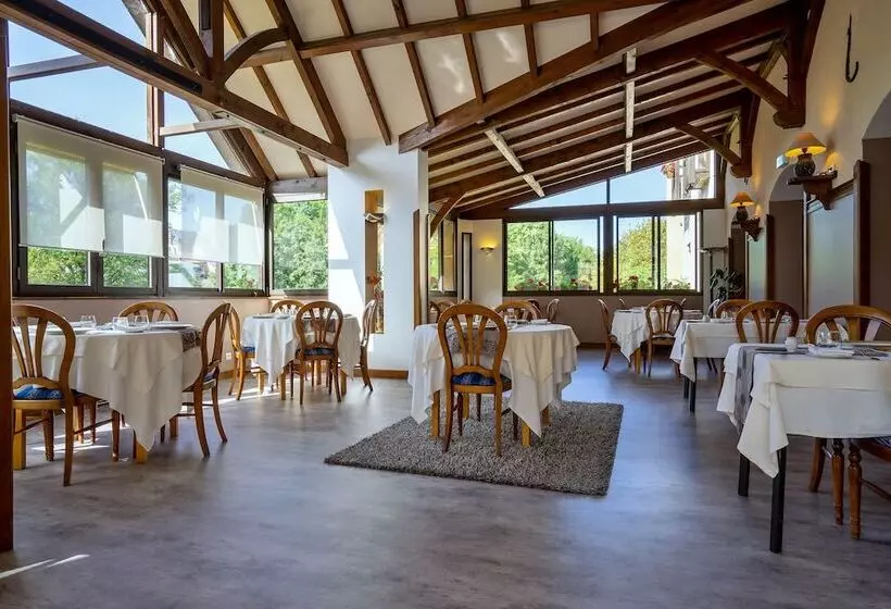 فندق Bergerie Du Château