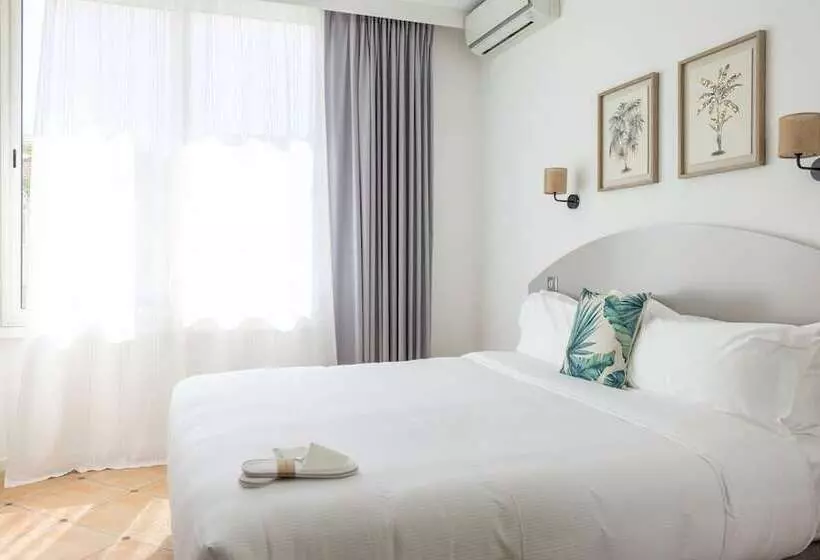 호텔 Hôtel La Villa Juan Beach