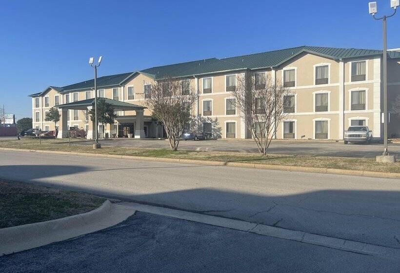 Отель Ark Suites