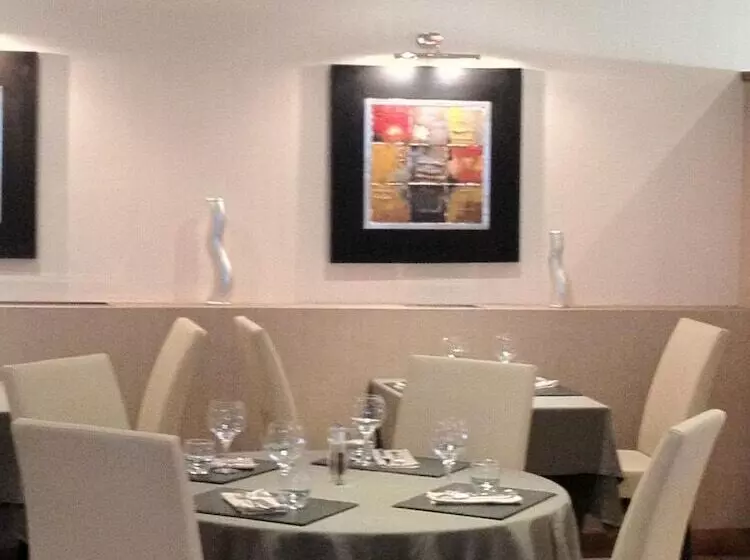 酒店 Logis Hôtel élégance Au Vieux Morvan Récemment Rénové