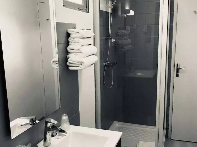 酒店 Logis Hôtel élégance Au Vieux Morvan Récemment Rénové